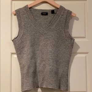 Expert by Evergreen Sweatervest